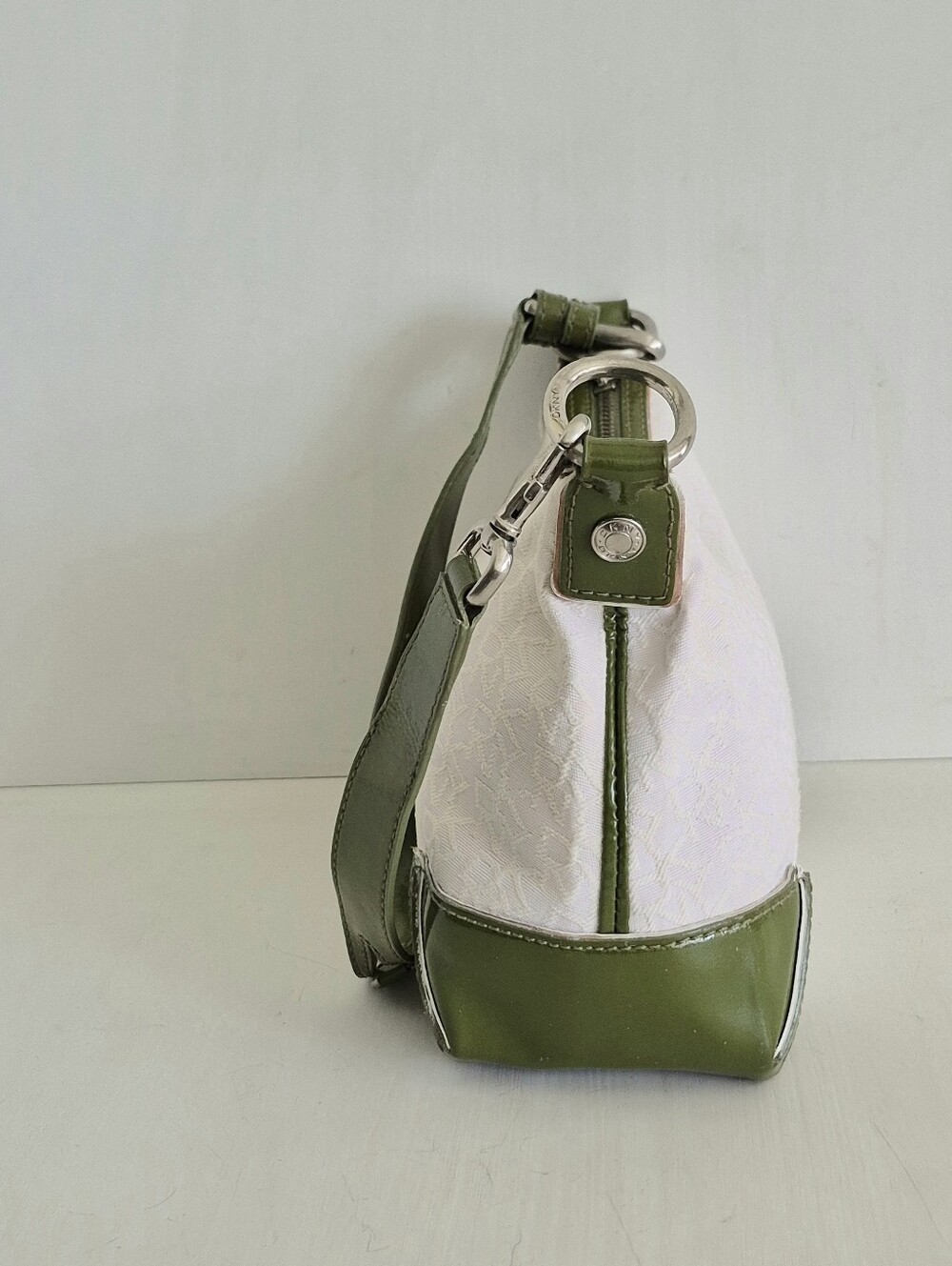 DKNY White Jacquard Canvas and Avocado Green Patent Leatger Mediun Hobo Bag - Picture 5 of 12